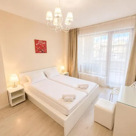 South Bay 2bdrm Ap With Pool And Apartment Varna