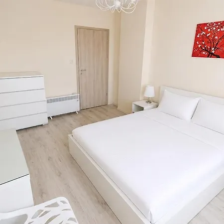 South Bay 2bdrm Ap With Pool And Apartment